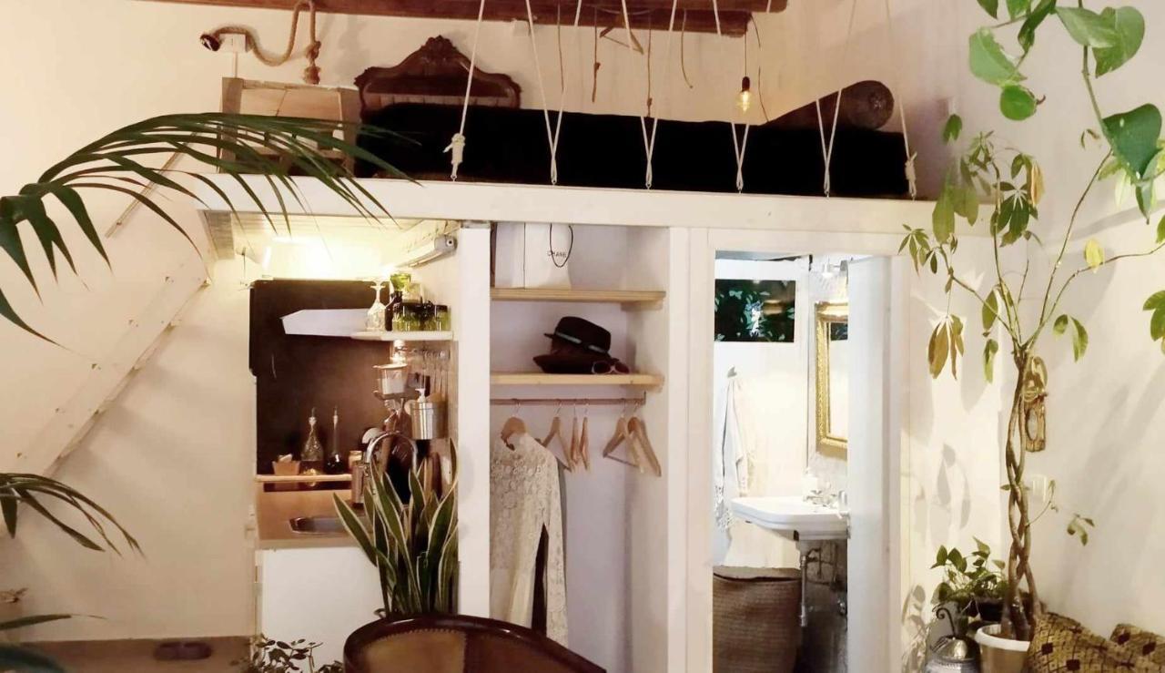 Bucrani Studio. Piccolo Loft Nel Centro Storico Di